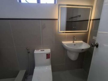 Pre-Owned House & Lot in Buenavista Hills Tagaytay-MC