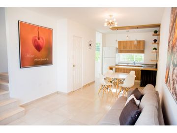 Se vende casa de 2 recamaras dentro de residencial en zona norte, Cancun