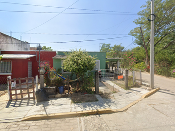 Casa en Calle Miguel Padilla, Del Valle, Tonalá, Chiapas NO CREDITOS