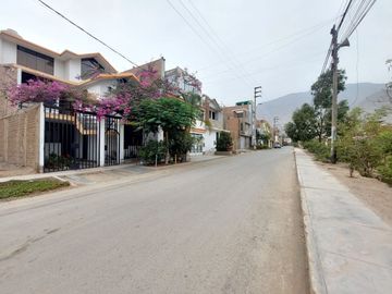 Se Vende Terreno En Esquina - Urb. Los Jardines De Ñaña