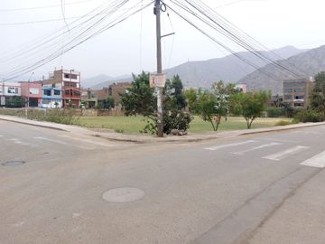Se Vende Terreno En Esquina - Urb. Los Jardines De Ñaña