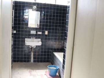 CASA PARA PROYECTO DE RESTAURACIÒN EN LA ANDRADE
