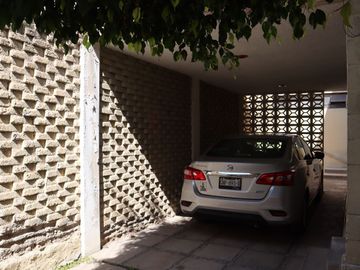 CASA PARA PROYECTO DE RESTAURACIÒN EN LA ANDRADE