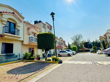 VENDO CASA EN URBI QUINTA MONTECARLO