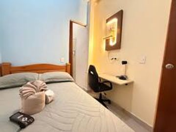 Casa Familiar o Grupal • Cerca del Aeropuerto precio por noche 12 personas