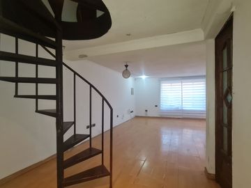 Casa 5 dormitorios 3 baños y estacionamiento San Ramón