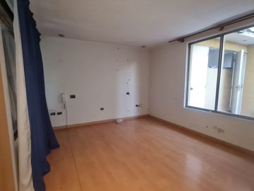 Casa 5 dormitorios 3 baños y estacionamiento San Ramón