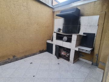 Casa 5 dormitorios 3 baños y estacionamiento San Ramón