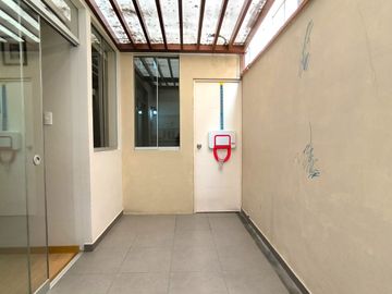 Flat 85 M2 - 1Er Piso + Estacionamiento A 2 Cdras De Malecon Bertolotto