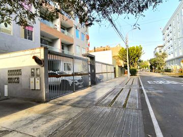 Flat 85 M2 - 1Er Piso + Estacionamiento A 2 Cdras De Malecon Bertolotto