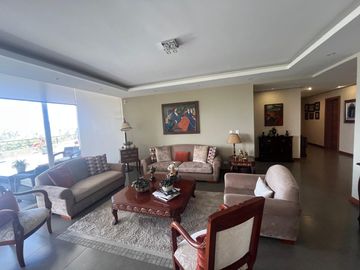 NAYON-VENTA DEPARTAMENTO TIPO CASA
