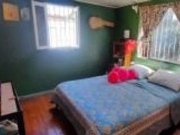 CASA DE UN PISO PARA REMODELAR EN SAN RAMON STGO.3D 1B 5EST. EN $109.990.000 IDEAL INVERSIONISTA
