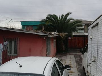 CASA DE UN PISO PARA REMODELAR EN SAN RAMON STGO.3D 1B 5EST. EN $109.990.000 IDEAL INVERSIONISTA