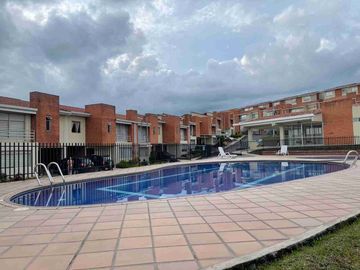 Arriendo casa en Campo Aragon