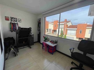Arriendo casa en Campo Aragon