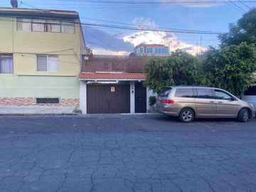 Casa En Venta Avenida Santa Ursula y calle santo tomas, Coyoacan, Cdmx.