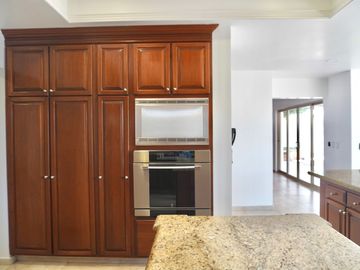 Residencia de Lujo en Villa Esmeralda – La Jolla Residencial