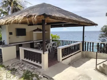 3 Bedroom House with Access to Ocean