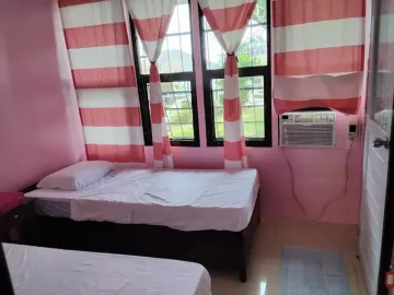 3 Bedroom House with Access to Ocean