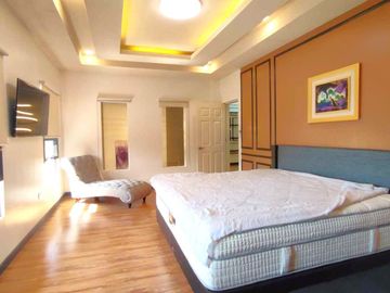 STUNNING MODERN 2 STOREY SINGLE DETACHED HOUSE FOR SALE IN BF RESORT