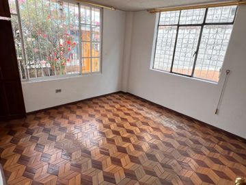 Casa en Venta 3 Habitaciones Una Planta Sector Parque Las Cuadras
