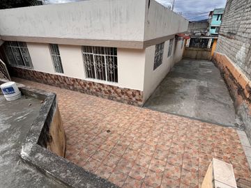 Casa en Venta 3 Habitaciones Una Planta Sector Parque Las Cuadras