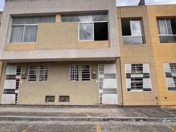 Casa en Venta 2 Plantas Conjunto Privado Sector San Antonio de Pichincha