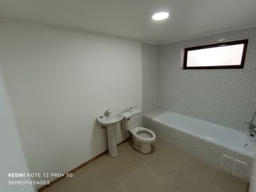 Vendo casa esquina remodelada en Canal Chacao, Quilpué