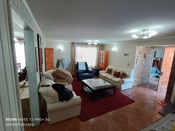 Vendo amplia casa en sector Troncos Viejos, Villa Alemana