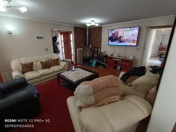 Vendo amplia casa en sector Troncos Viejos, Villa Alemana