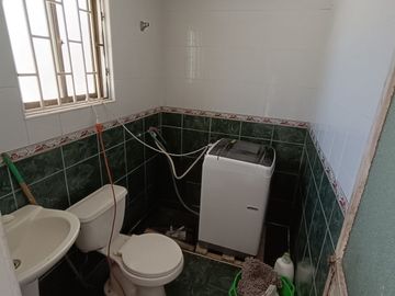 Vendo amplia casa en sector Troncos Viejos, Villa Alemana