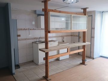 Depto en Isabel Riquelme Sur, Metro Monte Tabor, Maipú.