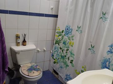Vendo amplia casa en sector Villa Aldebarán, V. Alemana