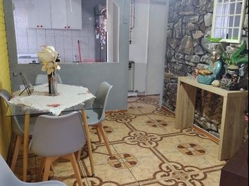 Vendo amplia casa en sector Villa Aldebarán, V. Alemana