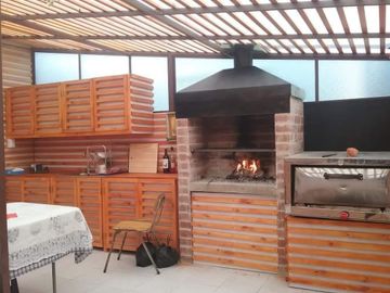 Vendo amplia casa en sector Villa Aldebarán, V. Alemana