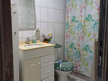 Vendo amplia casa en sector Villa Aldebarán, V. Alemana