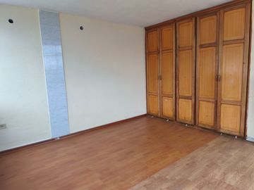 813 CASA RENTERA EN VENTA