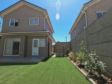 Vendo Casa NUEVA de 2 Pisos en Condominio, La Cruz