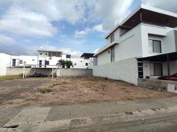 terreno en urbanizacion de venta en portoviejo ar