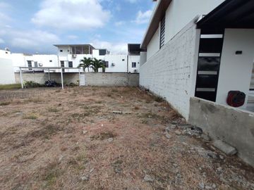terreno en urbanizacion de venta en portoviejo ar