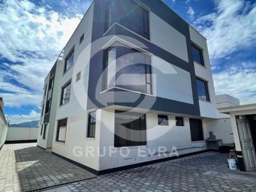 Departamento en renta bajo modalidad de anticresis – Tercera planta, El Cabre, Valle de Los Chillos