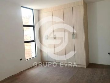 Departamento en renta bajo modalidad de anticresis – Tercera planta, El Cabre, Valle de Los Chillos
