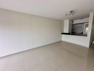 SAN BORJA VENDO LINDO DUPLEX, 4 DORMITORIOS + 2 Estacionamientos, GRAN OPORTUNIDAD
