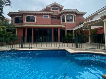 Casa en venta, Urb Isla sol, vía Samborondón