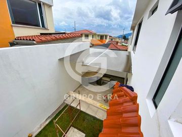 Hermosa Casa Independiente POR ESTRENAR en el Valle de los Chillos