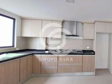 Hermosa Casa Independiente POR ESTRENAR en el Valle de los Chillos