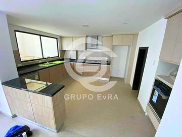 Hermosa Casa Independiente POR ESTRENAR en el Valle de los Chillos