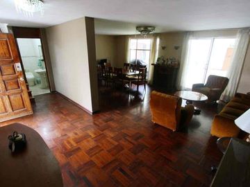 VENDO CASA DE OCASIÓN EN SURCO A POCOS PASOS DE LINDO PARQUE