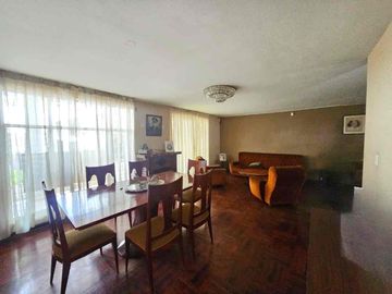 VENDO CASA DE OCASIÓN EN SURCO A POCOS PASOS DE LINDO PARQUE