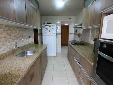 VENDO CASA DE OCASIÓN EN SURCO A POCOS PASOS DE LINDO PARQUE